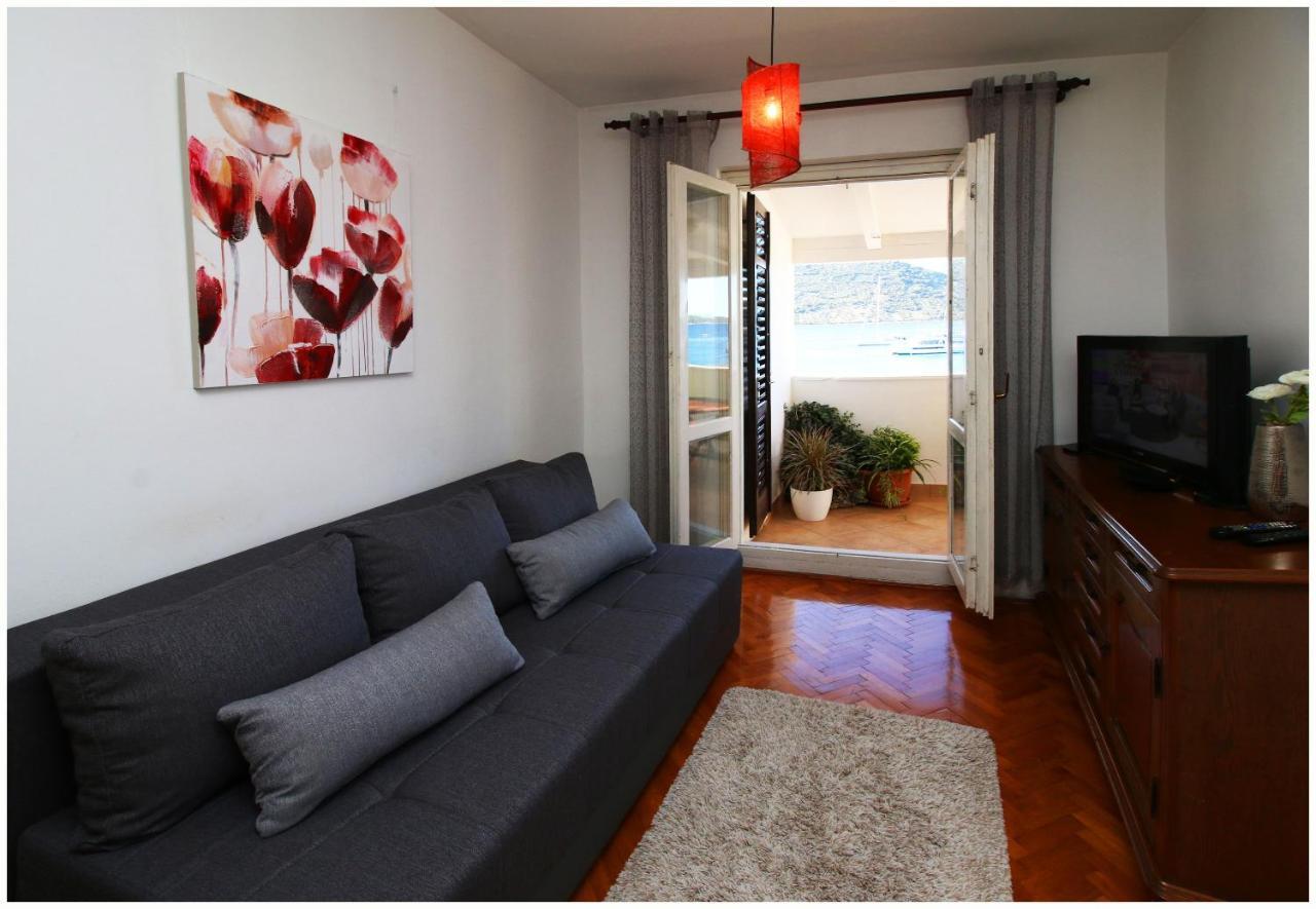 Apartment Slavko Примоштен Экстерьер фото