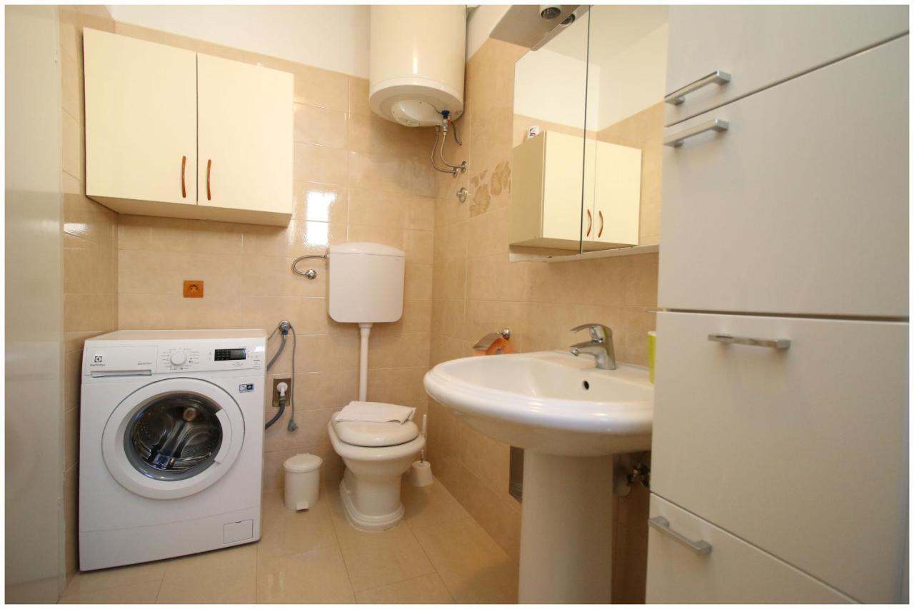 Apartment Slavko Примоштен Экстерьер фото